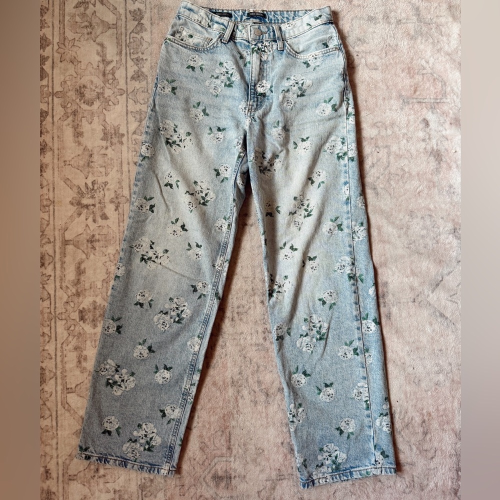 Wild Fable floral jeans size 4